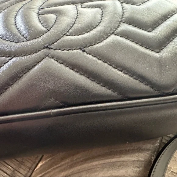 - Gorgeous. Gucci - Authentic Pre Loved Small GG Marmont Leather Crossbody. - Picture 14 of 15